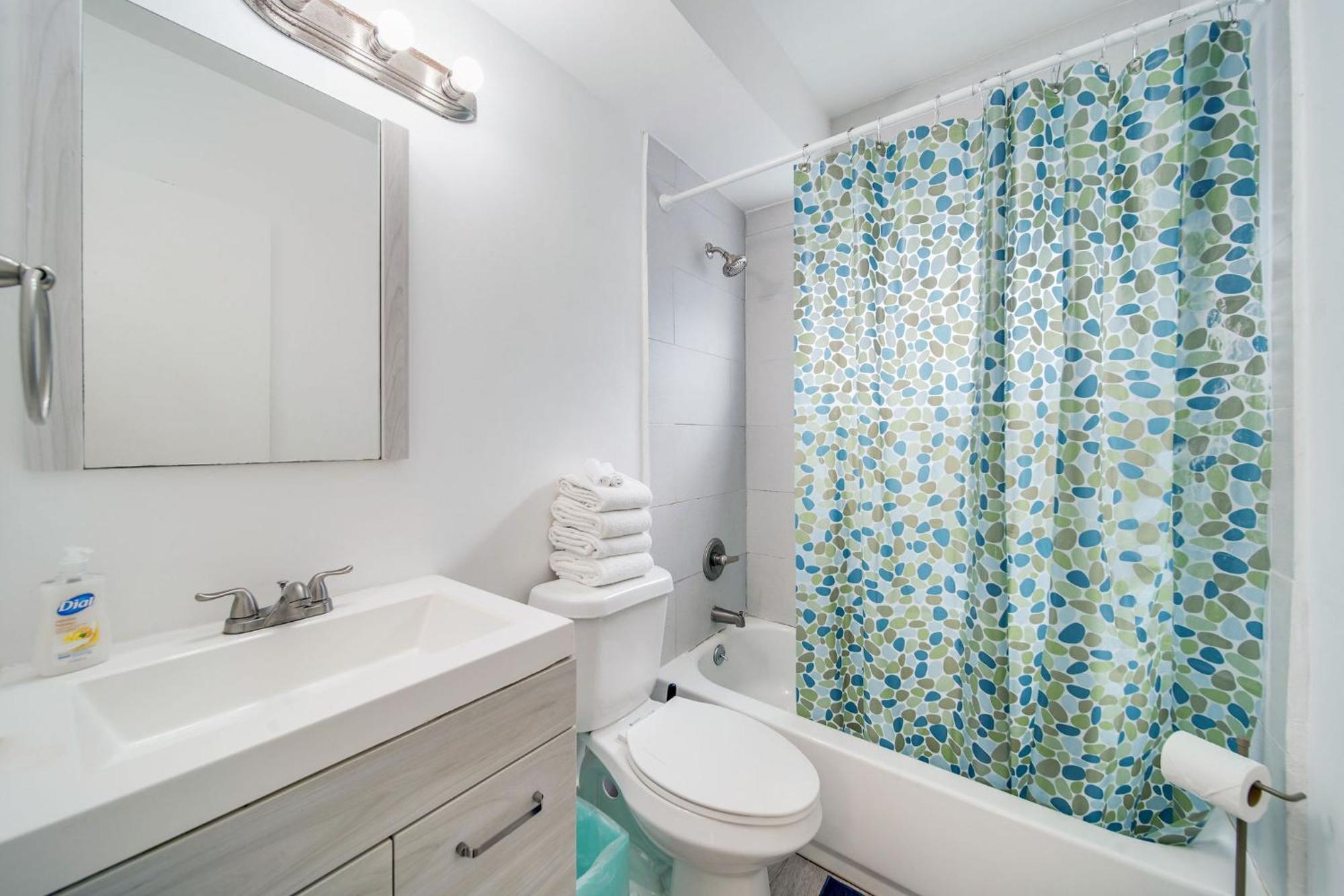 מיאמי ביץ' Beachy 1 B/R, W/2 Queen Beds, On Ocean Drive Beach מראה חיצוני תמונה