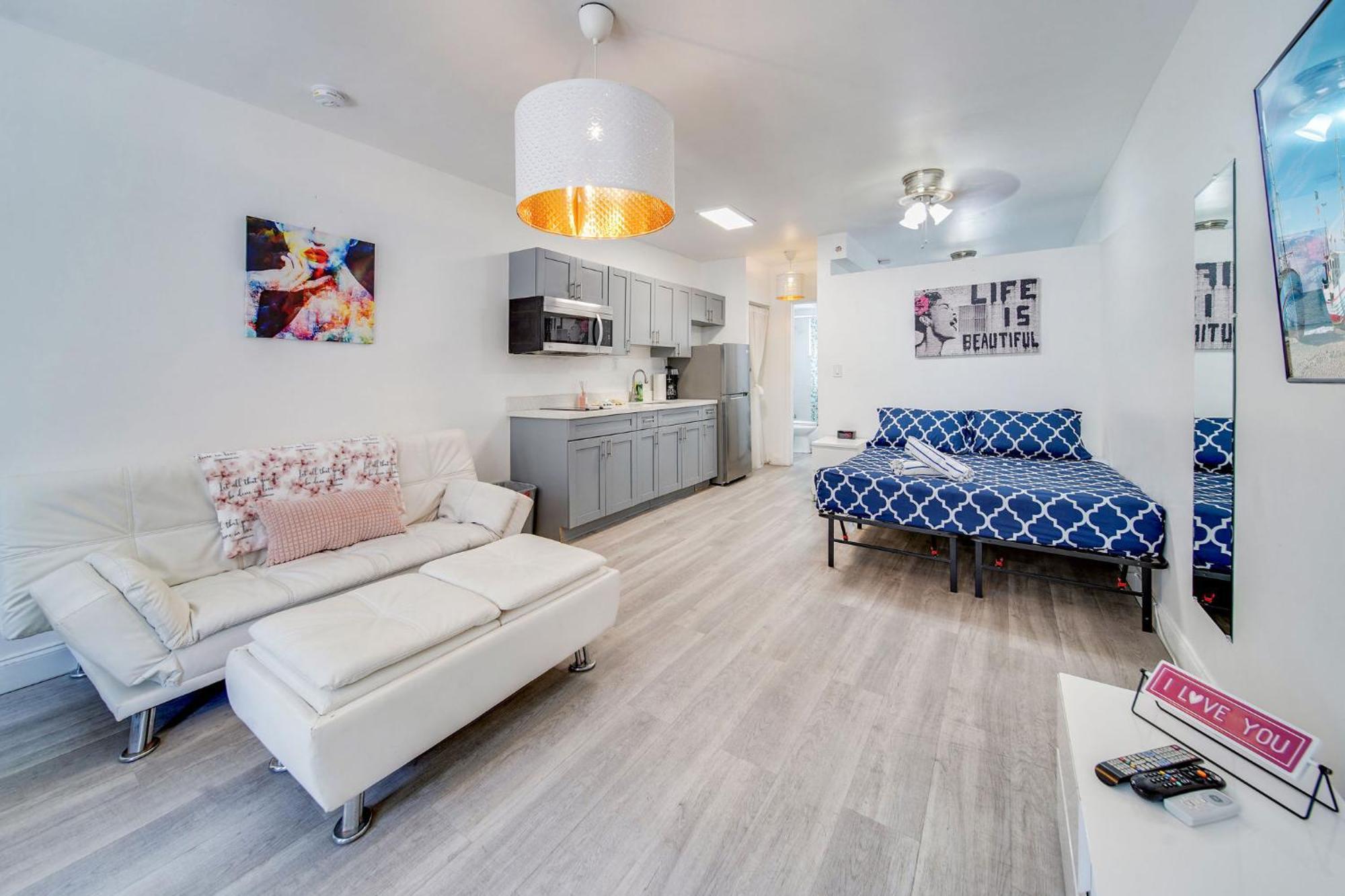 מיאמי ביץ' Beachy 1 B/R, W/2 Queen Beds, On Ocean Drive Beach מראה חיצוני תמונה
