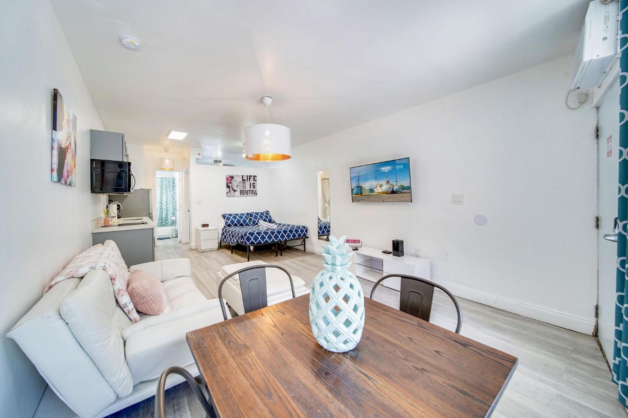 מיאמי ביץ' Beachy 1 B/R, W/2 Queen Beds, On Ocean Drive Beach מראה חיצוני תמונה