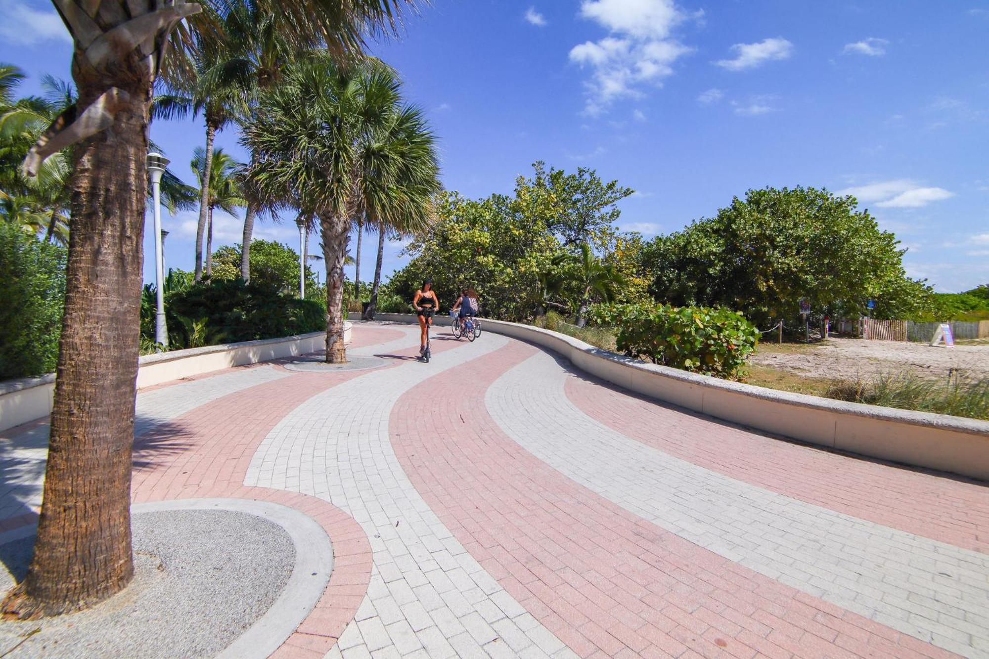 מיאמי ביץ' Beachy 1 B/R, W/2 Queen Beds, On Ocean Drive Beach מראה חיצוני תמונה